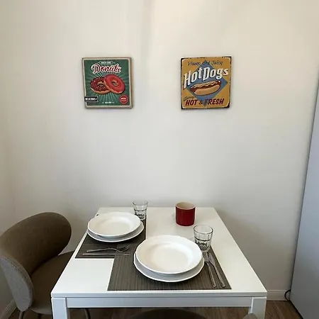 Due Parcheggi E Vicino Metro Apartment Milan
