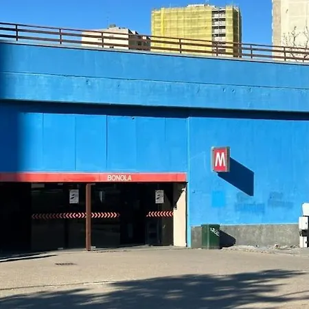 Due Parcheggi E Vicino Metro Apartment